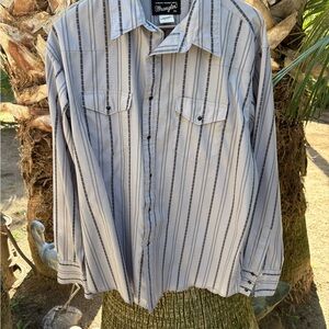 Wrangler Men's Casual Gray and Black Striped Shirt